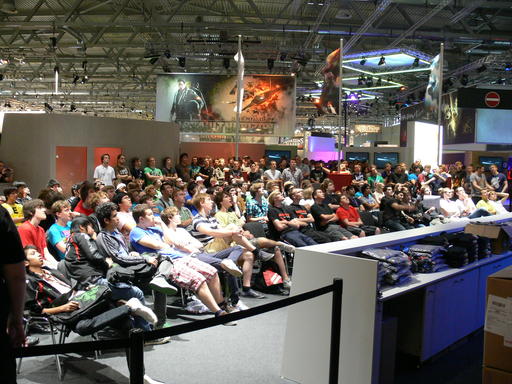 DOTA 2 - GamesCom 2011: Итоги турнира, награждение и фото отчет